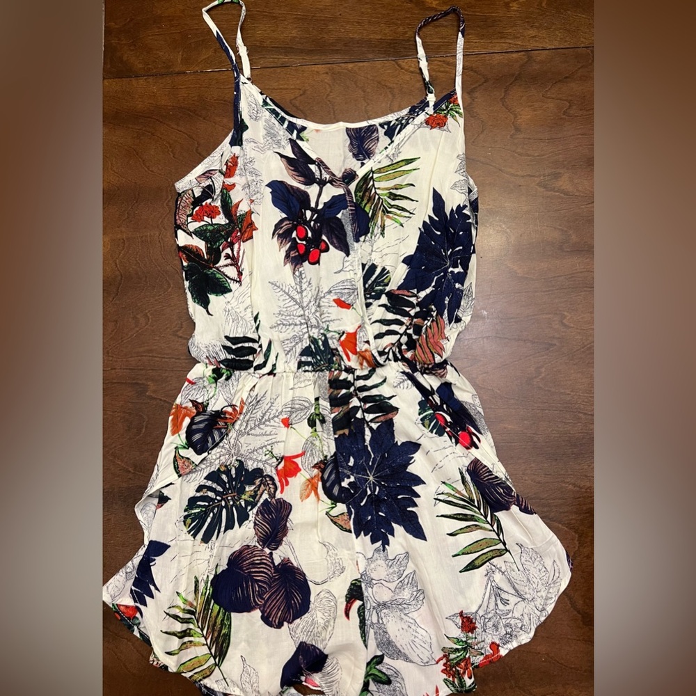 Shorts jumpsuit w spaghetti straps